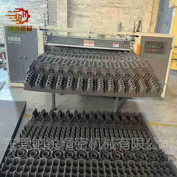 BRJX-G九区花纹压型机